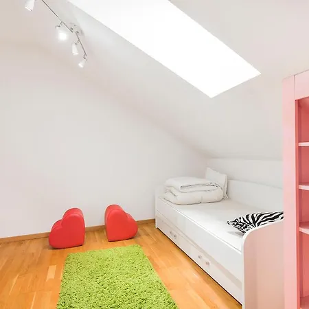 Apartment Living Lux *