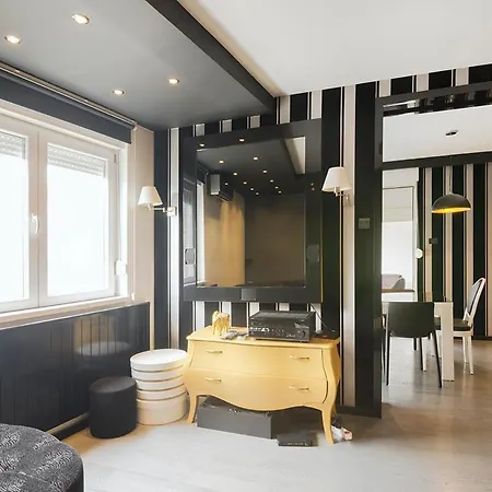 Apartment Living Lux *