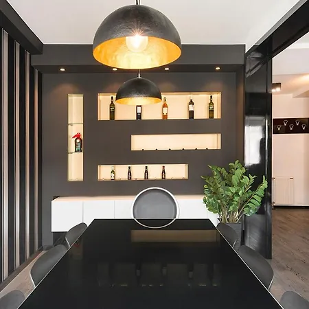 Apartment Living Lux *